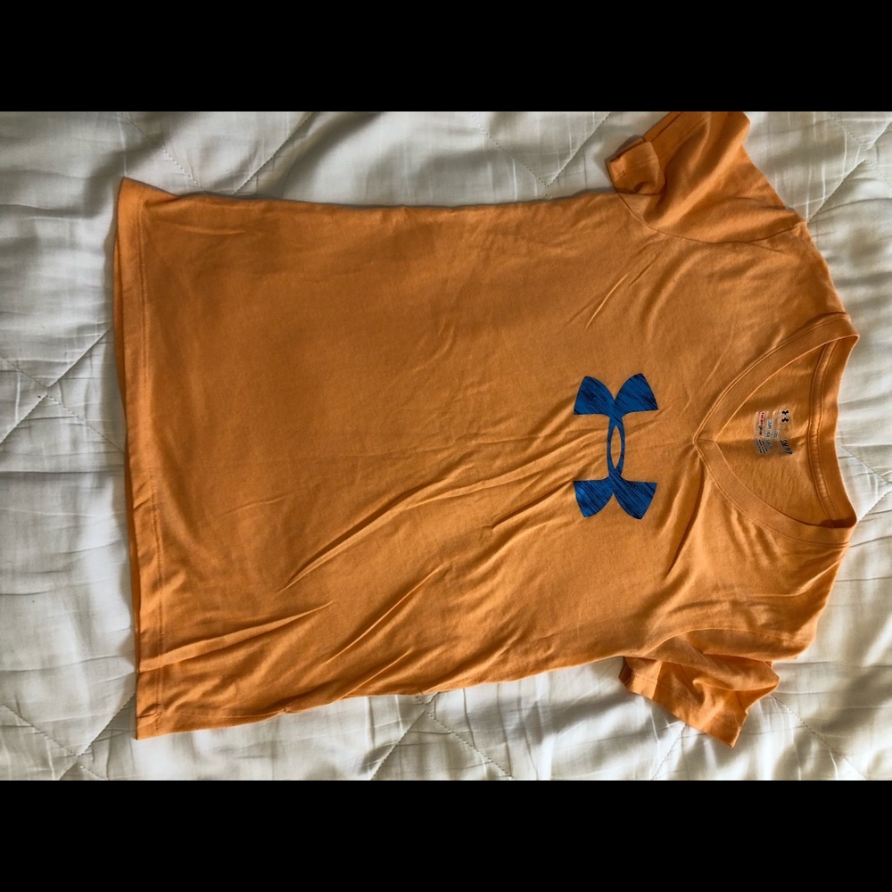 Under armour t shirt